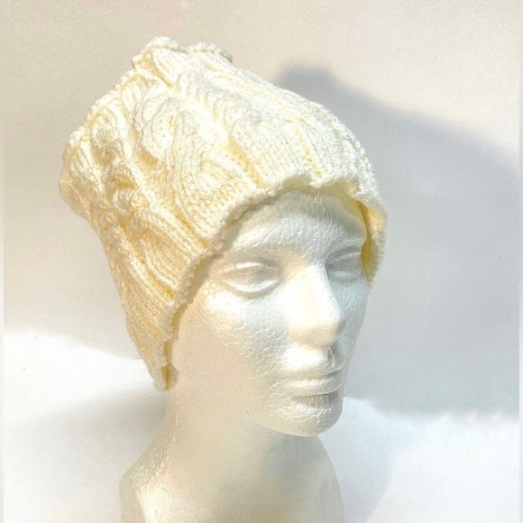 NWT Hand Knit Convertible Cabled Ponytail/Messy Bun Beanie Hat/Cowl One Size - Picture 1 of 5